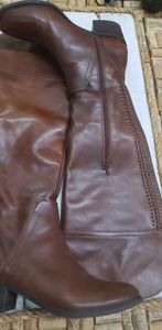 Vince camuto bendra sz 10m knee length brown boots